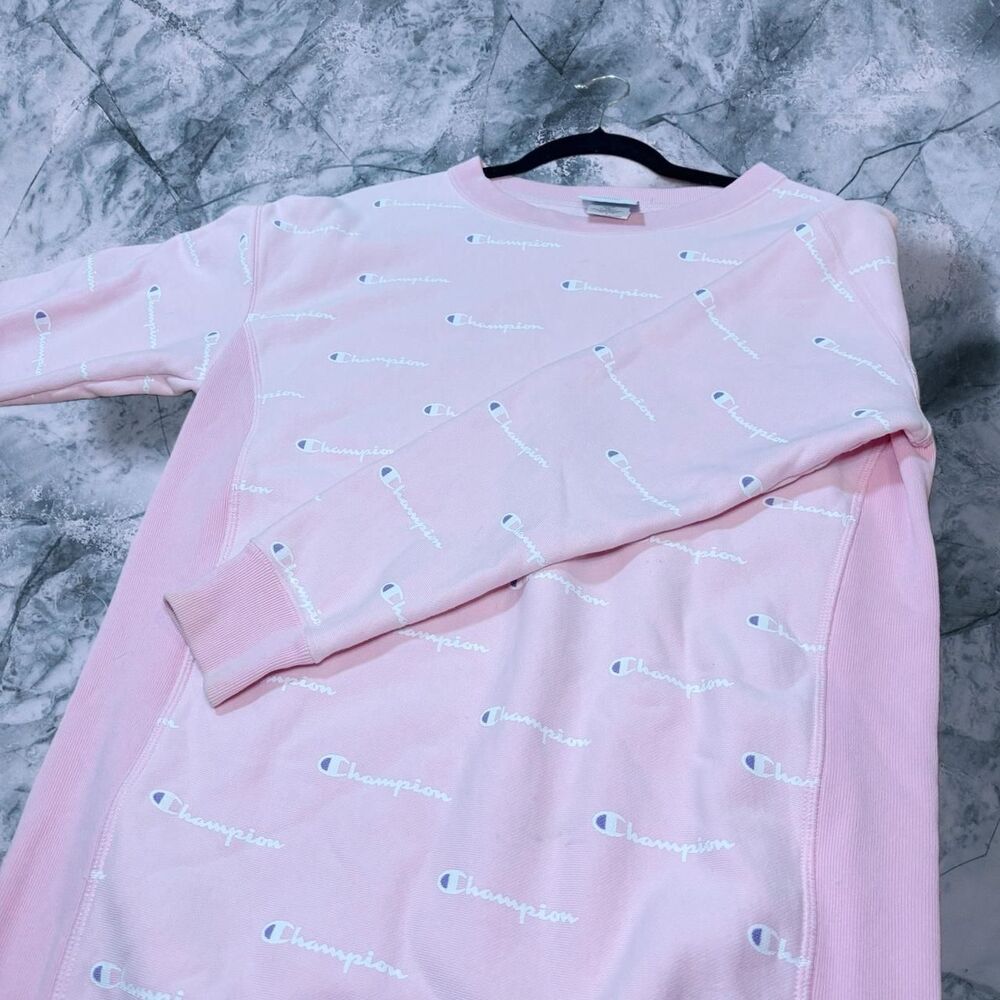 Champion Women's Pink Sweatshirt
